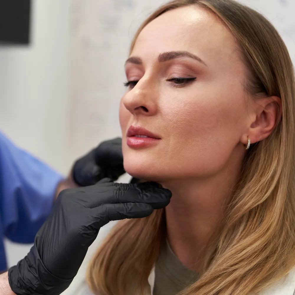 patient during her injectables consultation